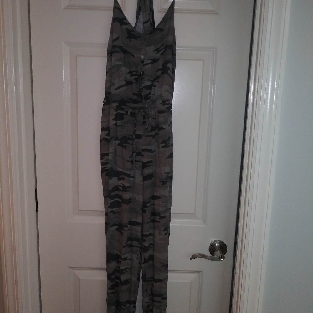 Jumpsuit - Picture 5 of 5